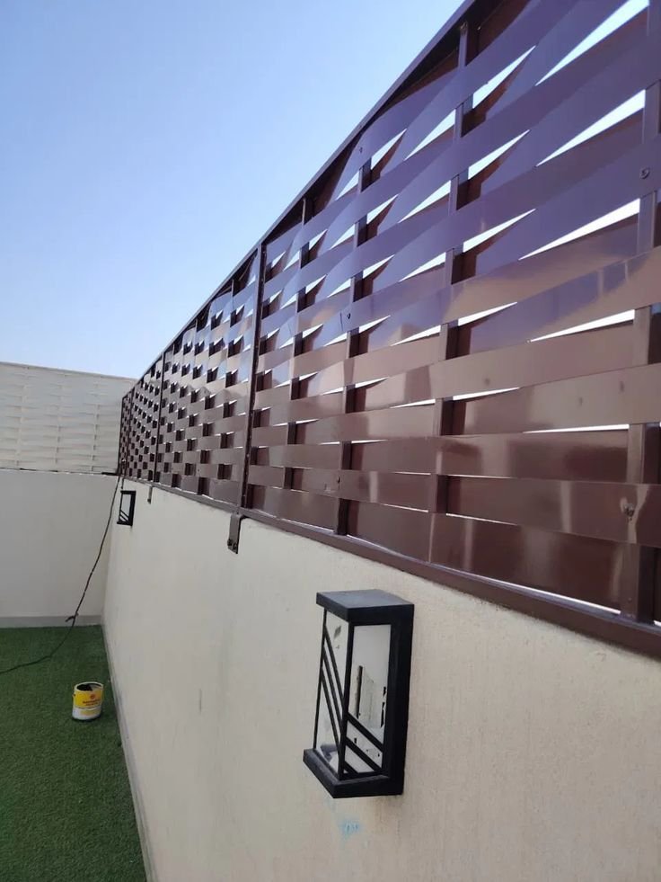 
سواتر حديد مشغول