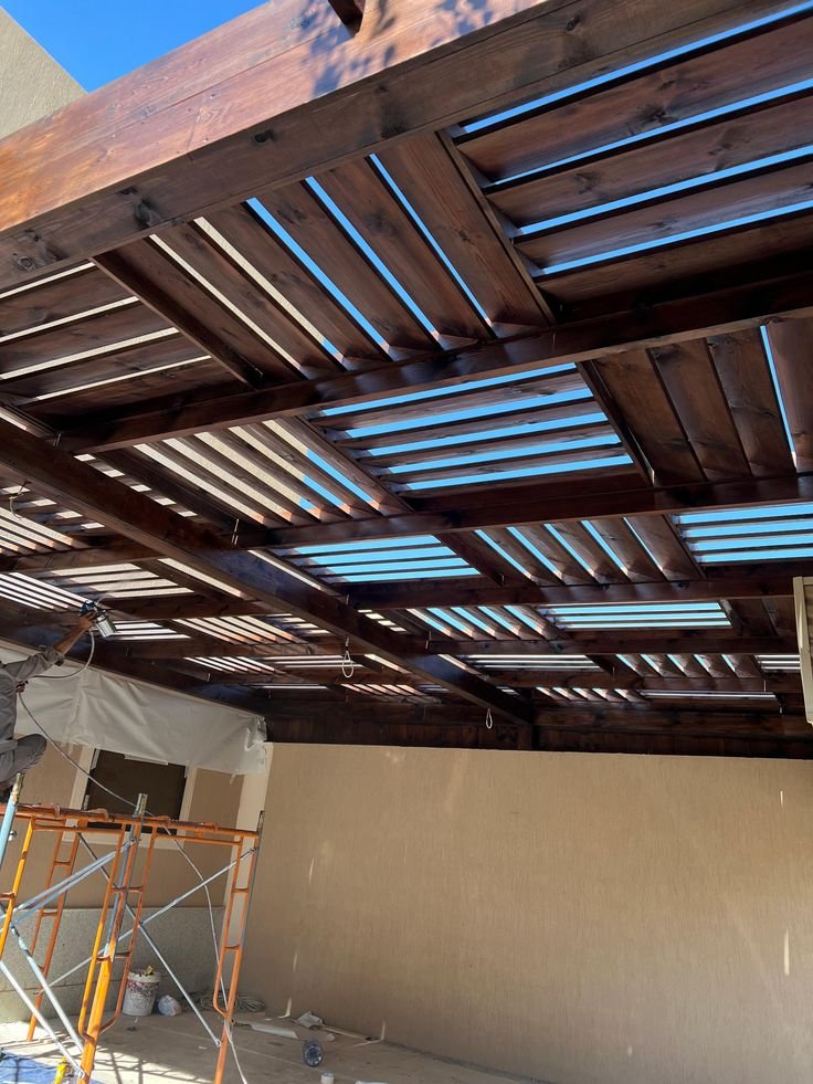 مظلات خشبية