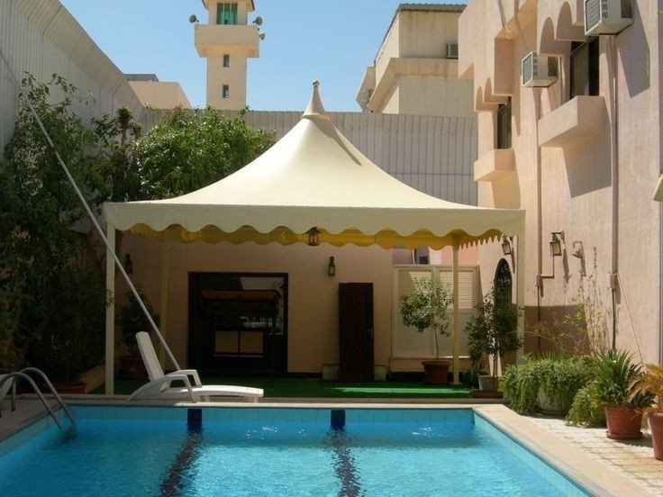 مظلات بي في سي مكة