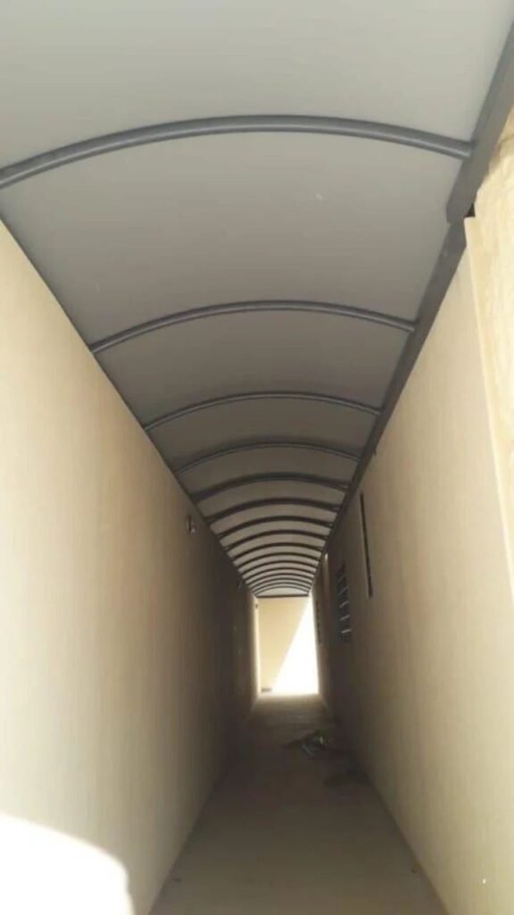 مظلات مداخل مكة