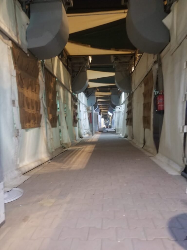 مظلات مقاومة للحرارة للحجاج
