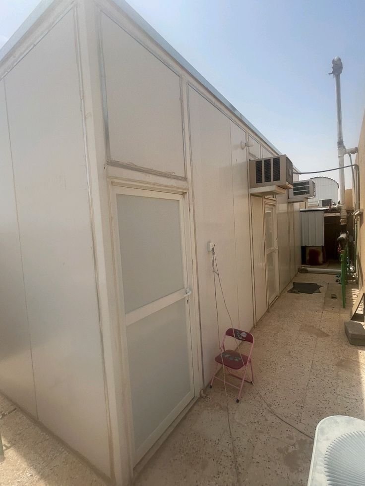 إنشاء سكن عمال ساندوتش بانل للمصانع والمؤسسات في مكة.